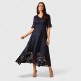 שמלת מקסי תחרה עם קפלים ונצנצים