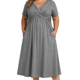 מילאנו | שמלת מידי עם צווארון V מקופלת עם שליטת בטן