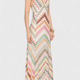 אגוסטינה שמלת תחרה ארוכה עם מחשוף V ודוגמת זיגזג