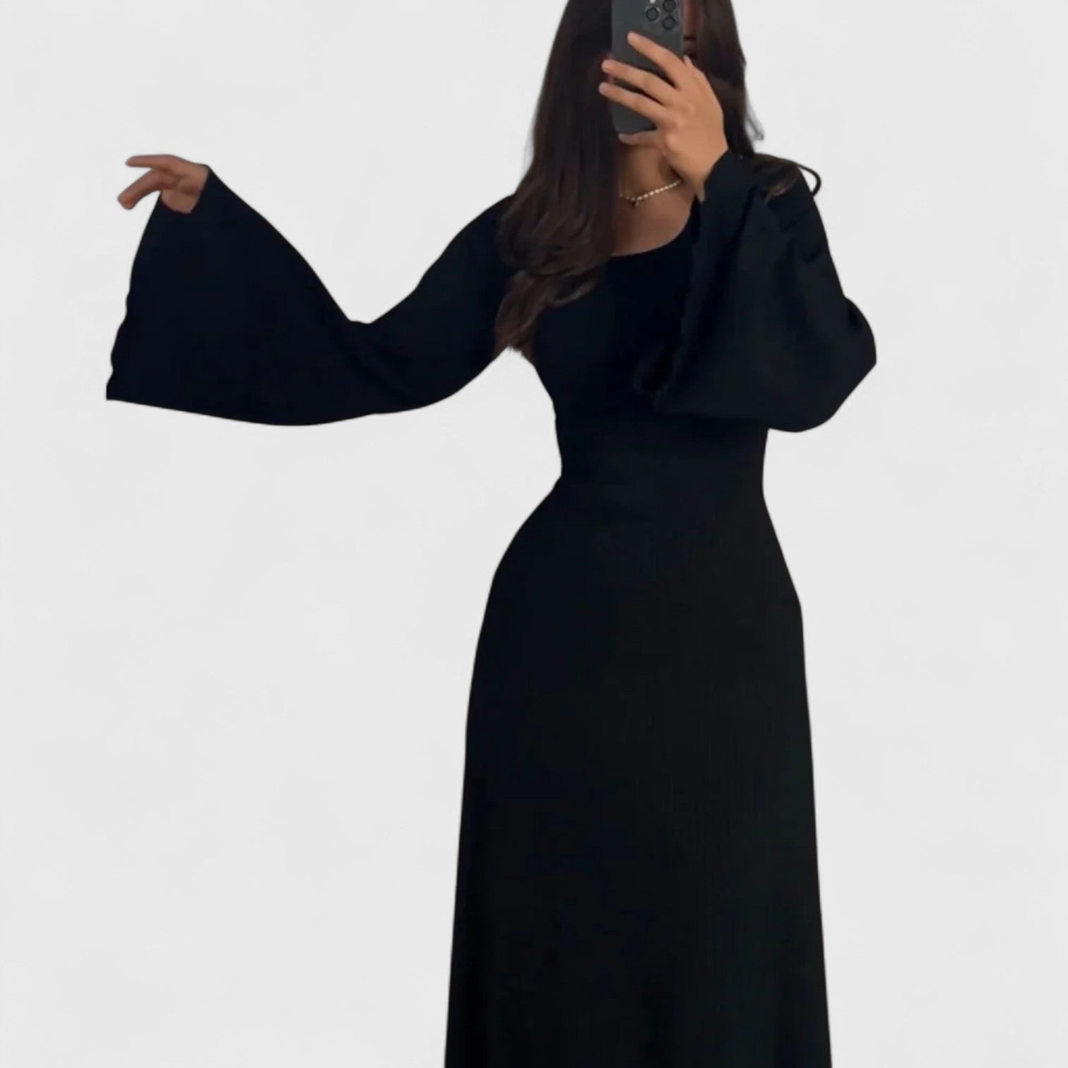 שמלת סרוגה של יארה