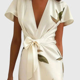 שמלת סאטן לבנה של ליה