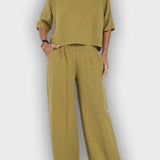 חליפת כותנה-פשתן אלגנטית לנשים בשני חלקים