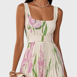 שמלת פרחונית לבנה של יעל