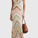 אגוסטינה שמלת תחרה ארוכה עם מחשוף V ודוגמת זיגזג